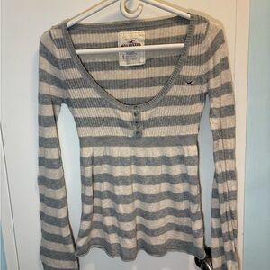 Vintage Hollister Women's Cream and Gray Striped Long Sleeve Babydoll Top